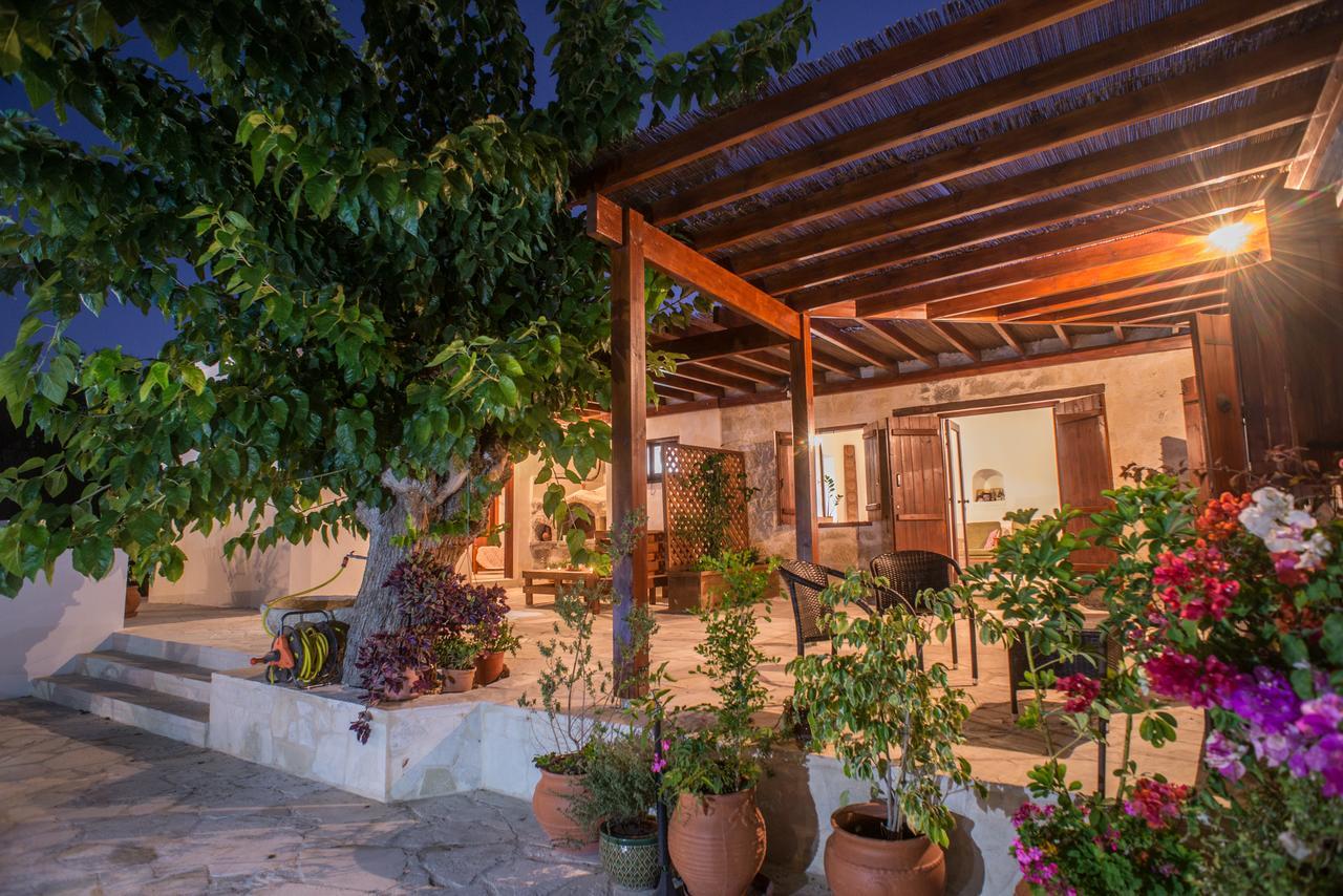 Hostal Chloe'S House Pano Akourdalia Exterior foto